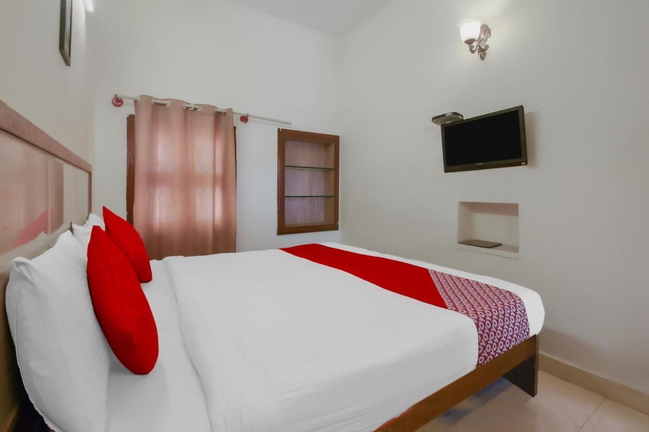 Kaveri Hotel Bed & Breakfast Майсур Экстерьер фото