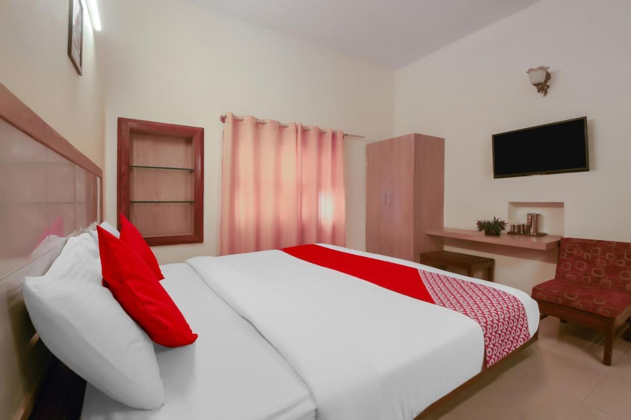 Kaveri Hotel Bed & Breakfast Майсур Экстерьер фото