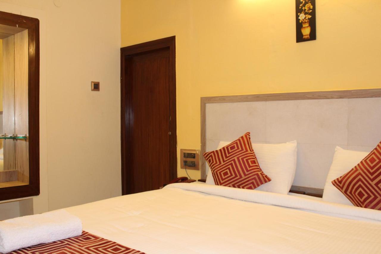 Kaveri Hotel Bed & Breakfast Майсур Экстерьер фото