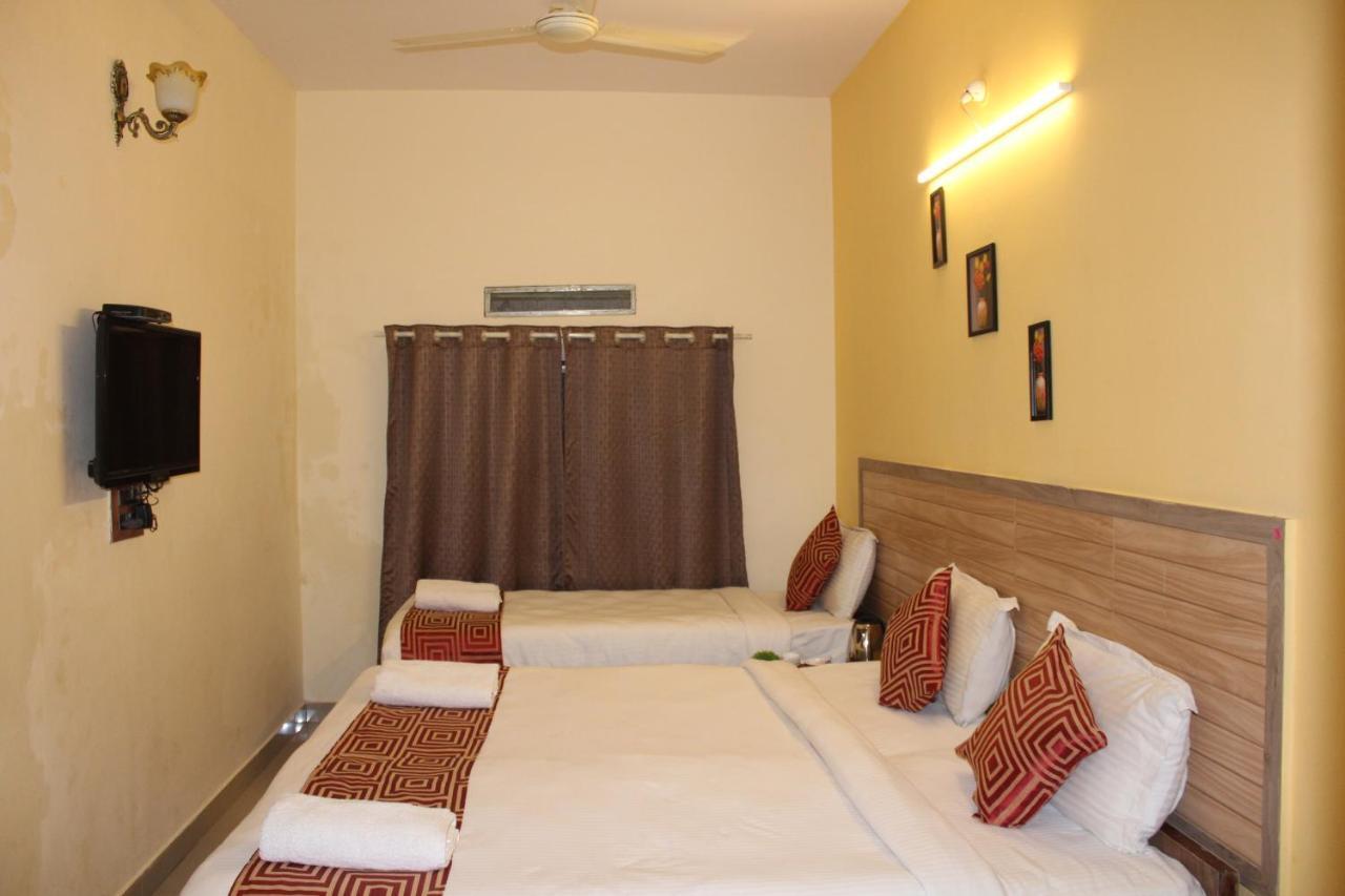 Kaveri Hotel Bed & Breakfast Майсур Экстерьер фото