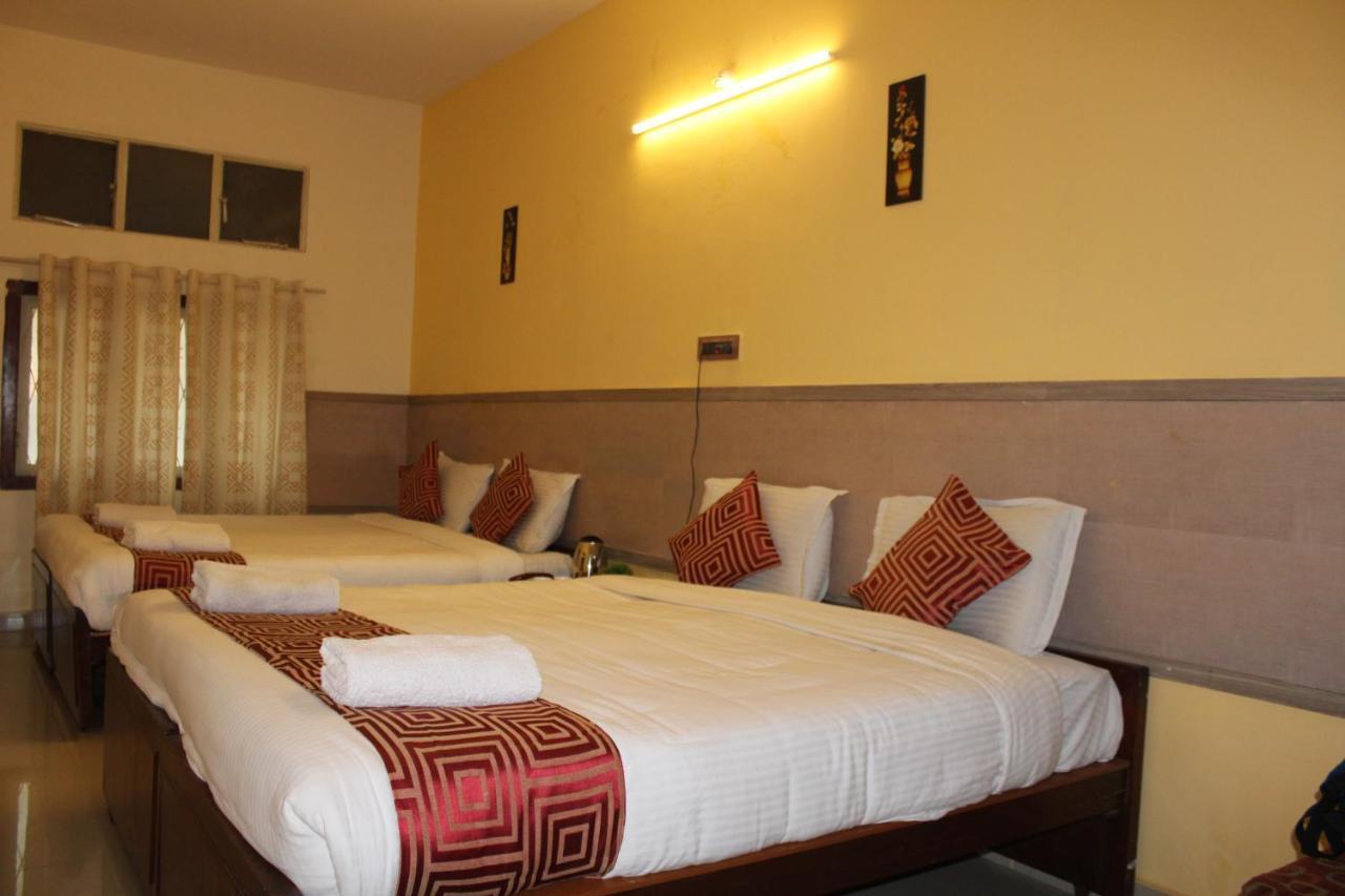 Kaveri Hotel Bed & Breakfast Майсур Экстерьер фото