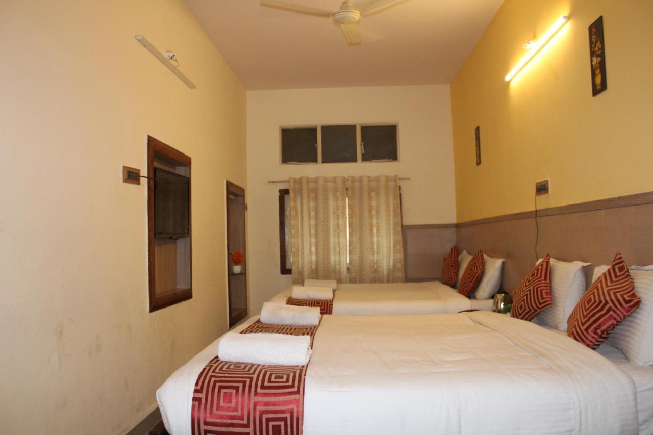 Kaveri Hotel Bed & Breakfast Майсур Экстерьер фото